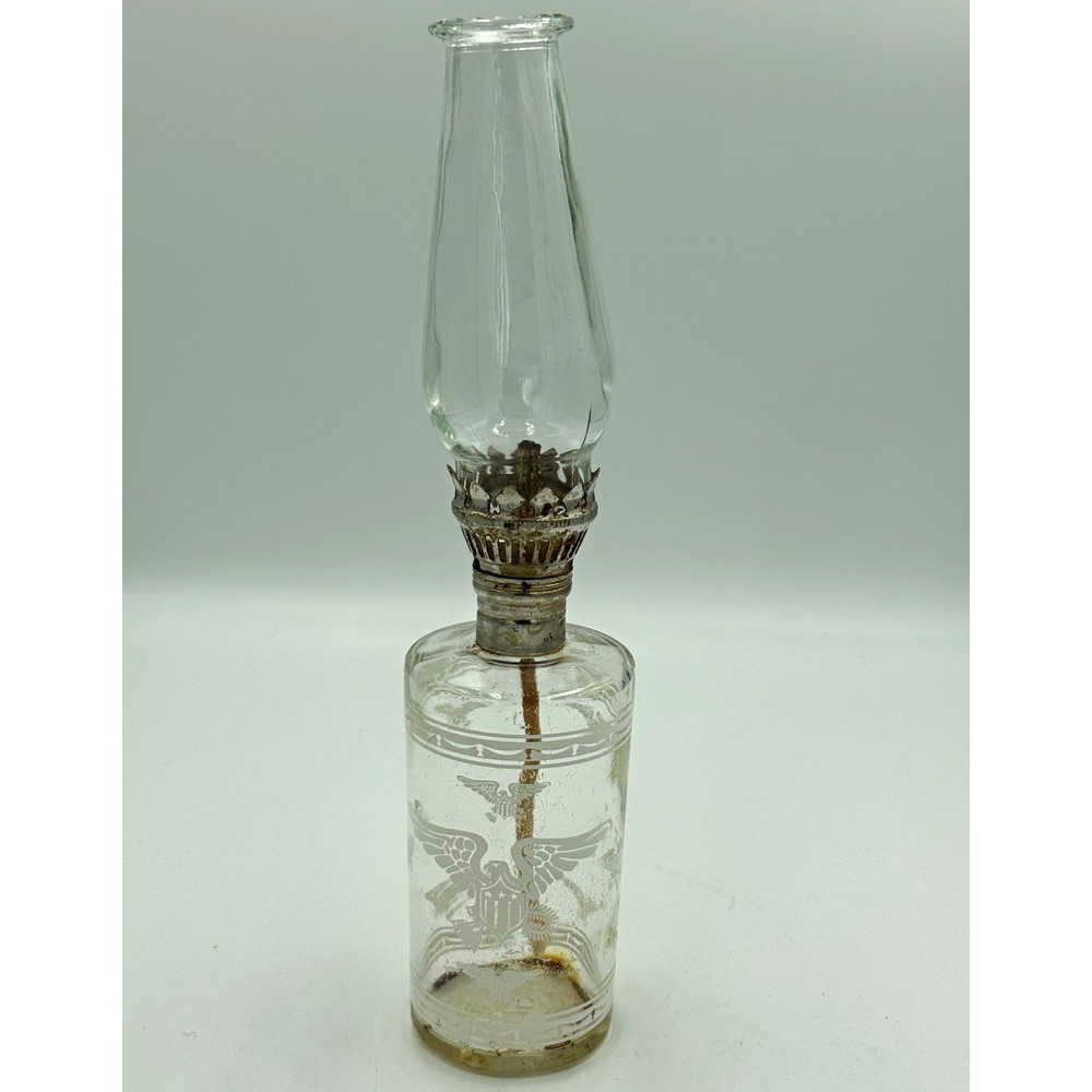 Vintage Clear Glass Oil Lamp Etched Eagle w/ Chimney Metal Burner Knob 10"